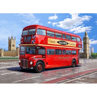 Revell 1/24 London Bus AEC Routemaster Model Kit 07651