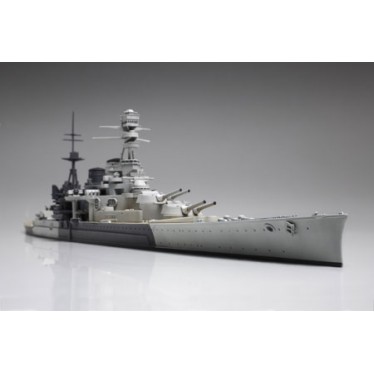 BATTLE CRUISER HMS REPULSE 1/700