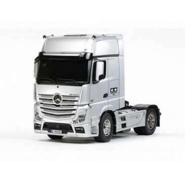 Tamiya 56335  R/C Mercedes Actros Gigaspace Truck