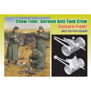 Dragon D6997 "Chow Time" German Anti-Tank Crew [Eastern Front] 1/35 '39-'45 Seri