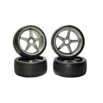 Kyosho Tyres on Inferno GT Silver Wheels (4)