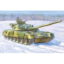 Zvezda Z3591 Main Russian Battle Tank T80UD 1/35